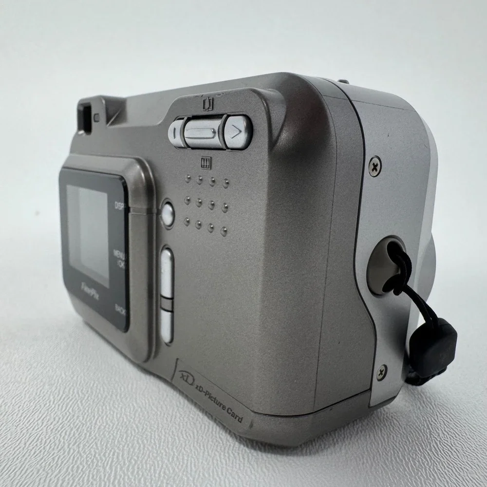 Fujifilm FinePix 2650 Digital Camera 2.0MP 3x Optical Zoom Silver Fujinon Lens
